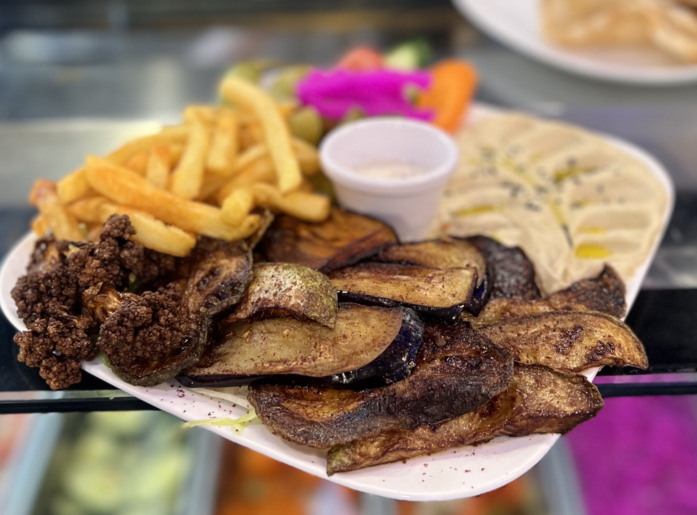 Frittierter Gemüseteller (Maqali)